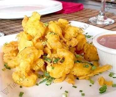 Bocados de tempura de camarones